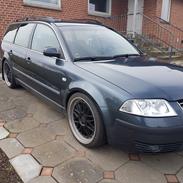 VW Passat Variant 1,9 TDI 3bg Trendline (SOLGT)