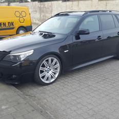 BMW E61 525i