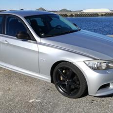 BMW 335i LCI Performance Edition / SOLGT :'(