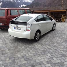 Toyota Prius gen III (xv 30) 