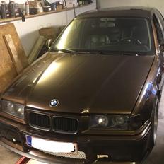 BMW 320i /325 Turbo