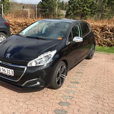 Peugeot 208 Desire Sky 