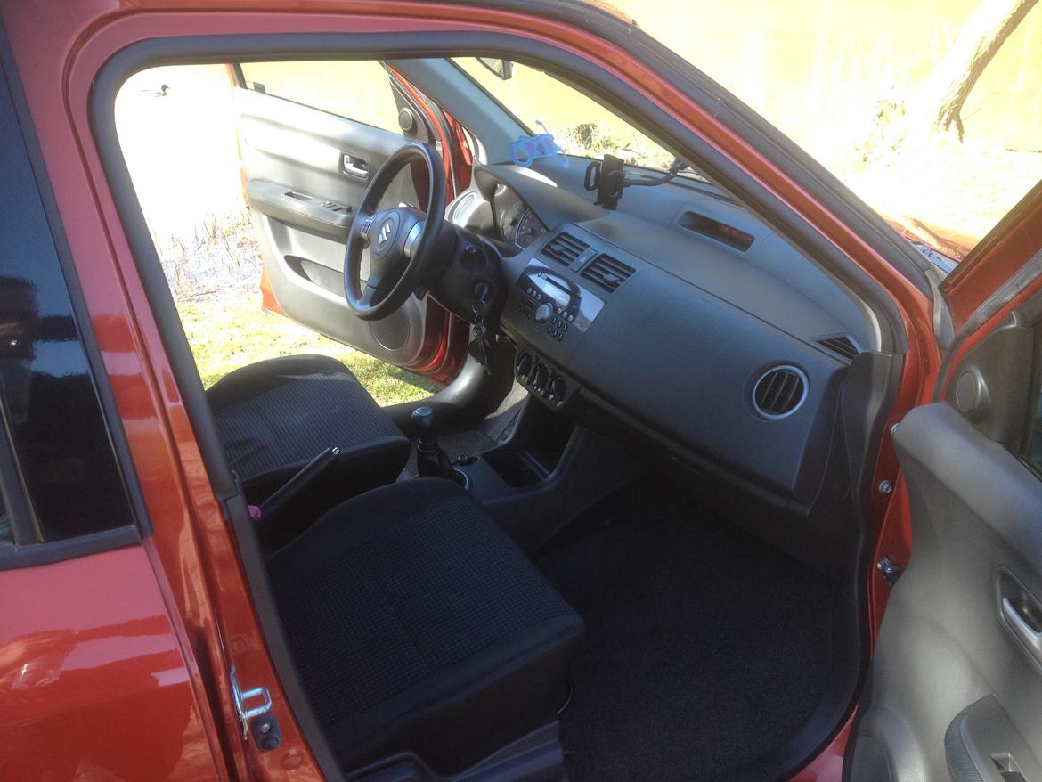 Suzuki SWIFT 1,5 billede 12
