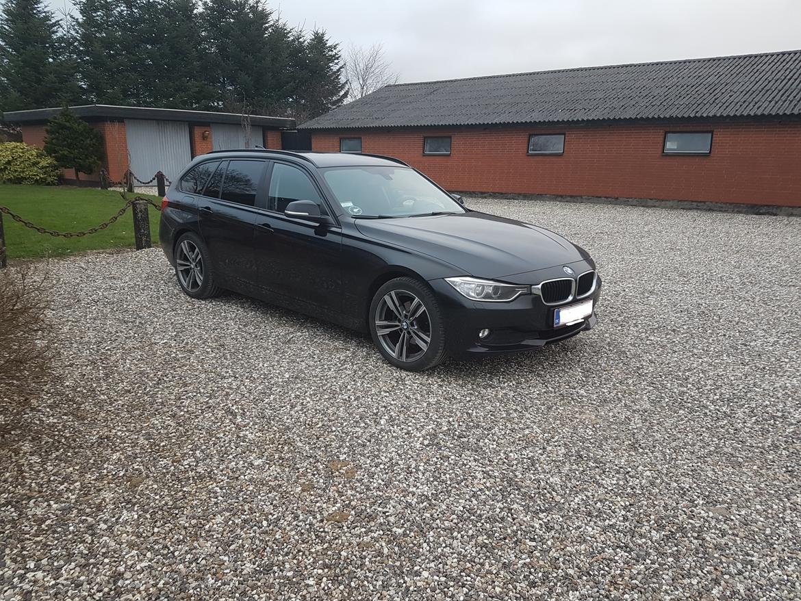 BMW 320d Touring billede 1