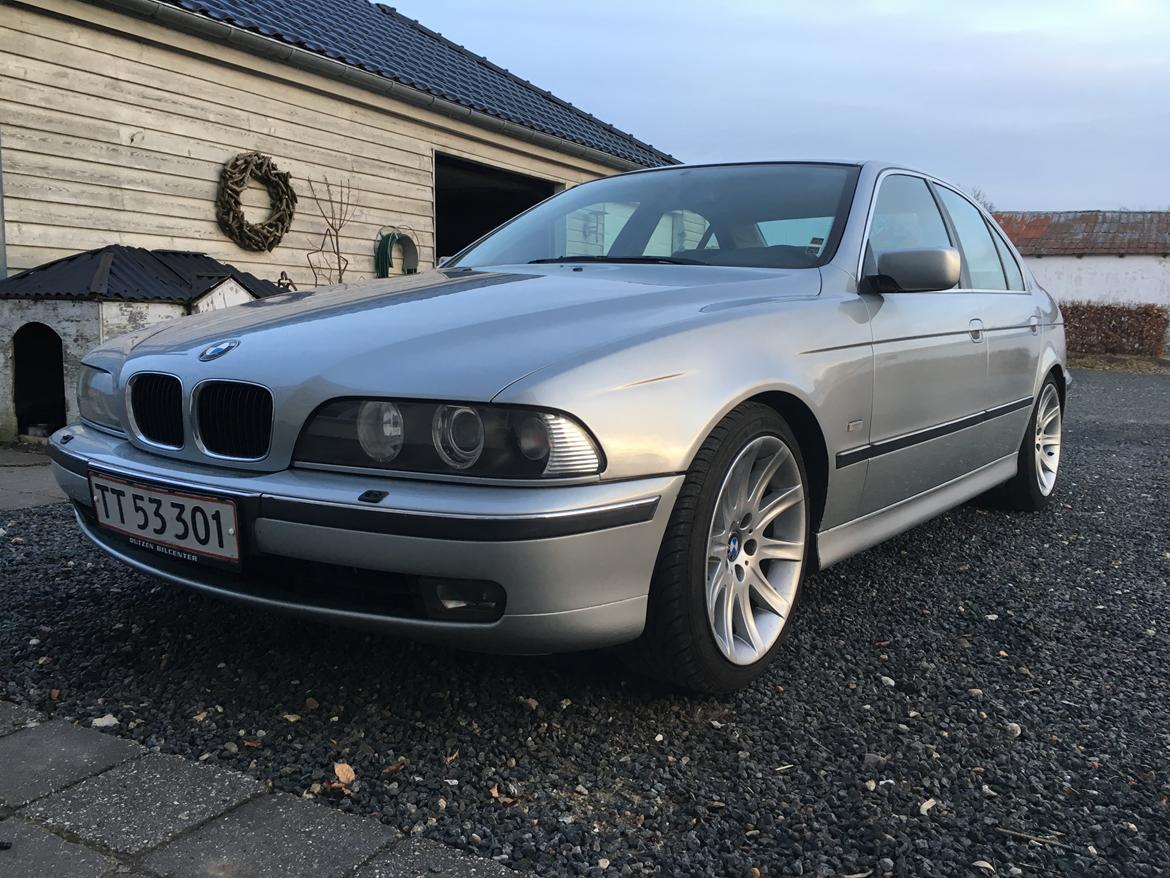 Bmw e39 528i