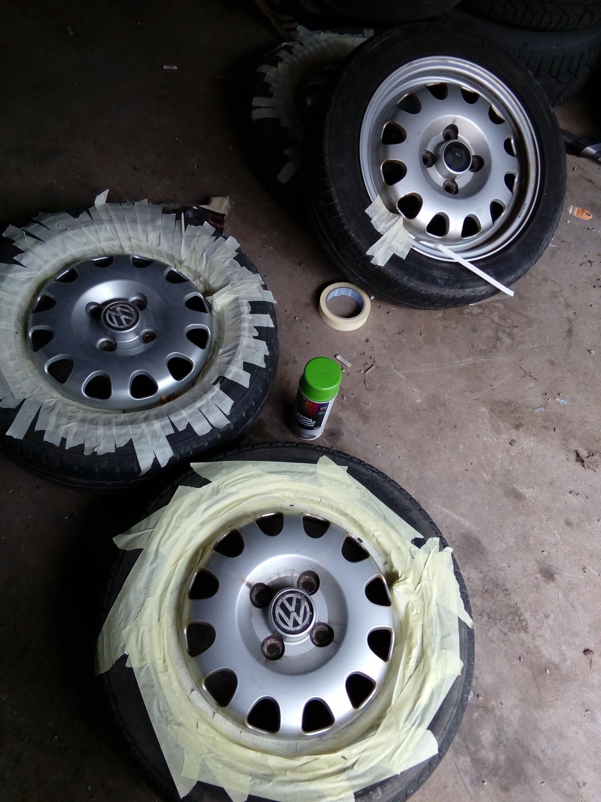 VW Lupo 3L - Klargøring til Maling af Magnesium Fælgende billede 10