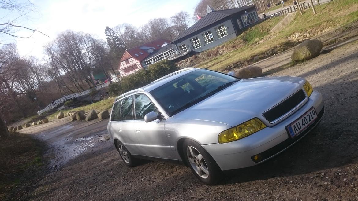 Audi A4 Avant TDI 2,5 v6 24v 6g SOLGT billede 2