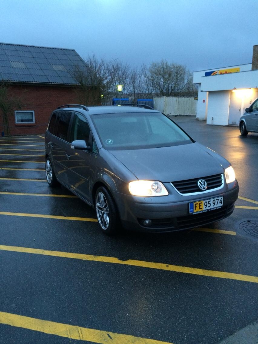 VW TOURAN 140 TRENDLINE DSG billede 1