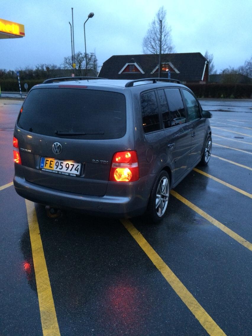 VW TOURAN 140 TRENDLINE DSG billede 2