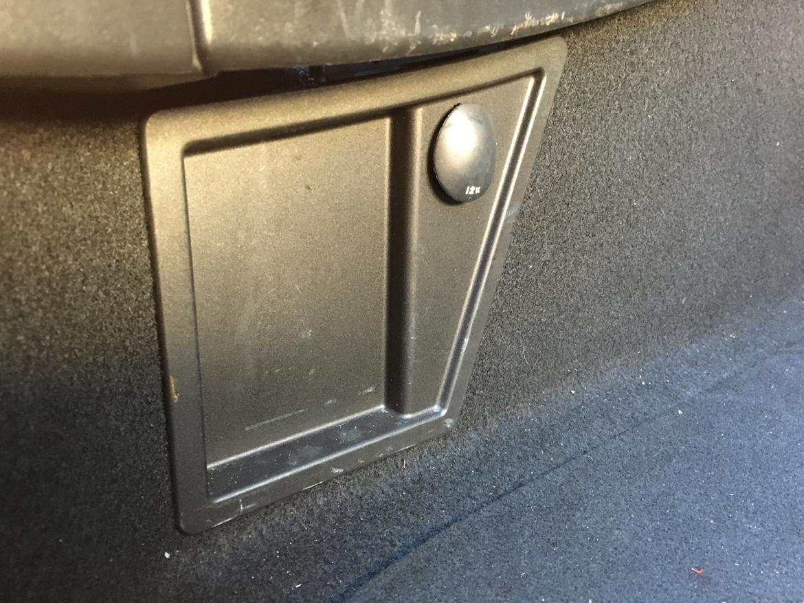 Peugeot 307 cc 2,0 16v - 12v i bagagerummet billede 16