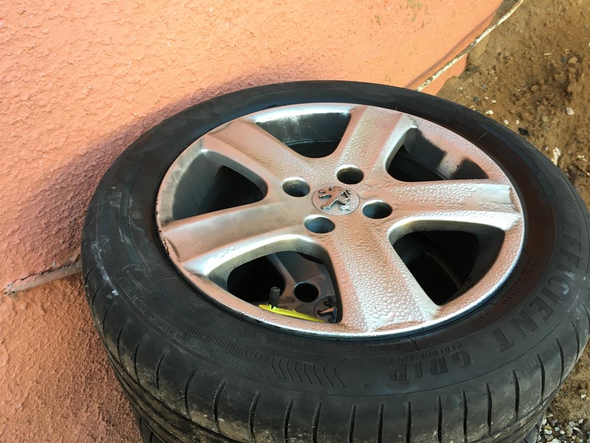 Peugeot 307 cc 2,0 16v - De 16'' sommerfælger. Skiftes snart ud billede 20