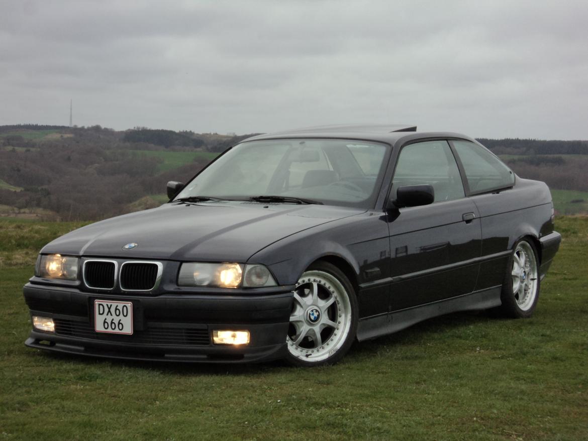 BMW E36 318iS Coupe billede 2