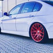 BMW E90