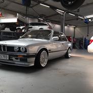BMW E30 (solgt)
