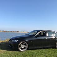 BMW 320D E90