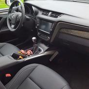 Toyota Avensis  Executive 