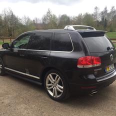 VW Touerag V10 biturbo