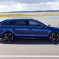 Skoda Superb Combi 2.0 TDI (SOLGT)