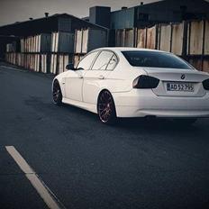 BMW E90