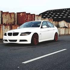 BMW E90
