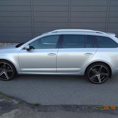 Skoda Octavia combi Elegance 2.0 TDI