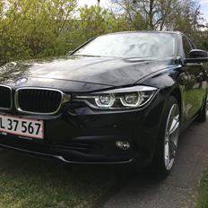 BMW F30 320i