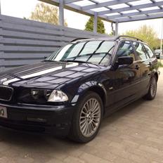 BMW 320i Touring (solgt)