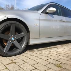 BMW 320i touring E91