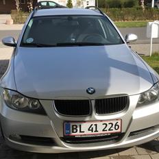BMW 320i touring E91
