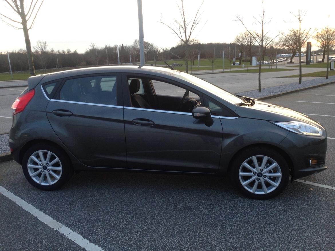 Ford Fiesta Titanium 125 Hk JA8 billede 5