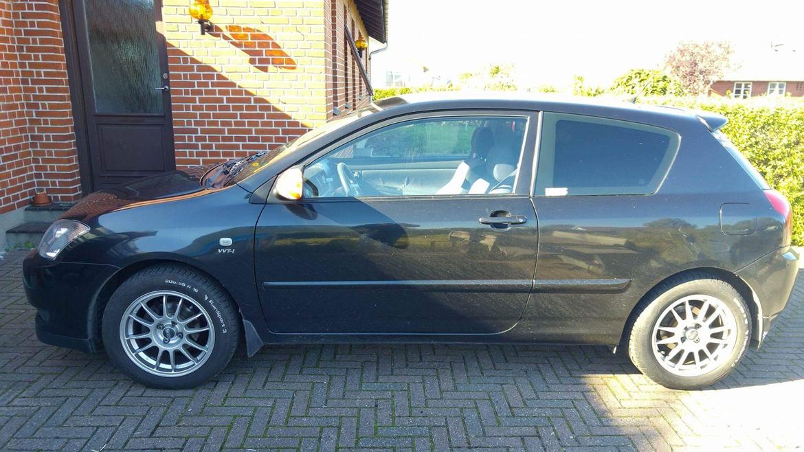 Toyota Corolla e12 Total Skadet billede 4