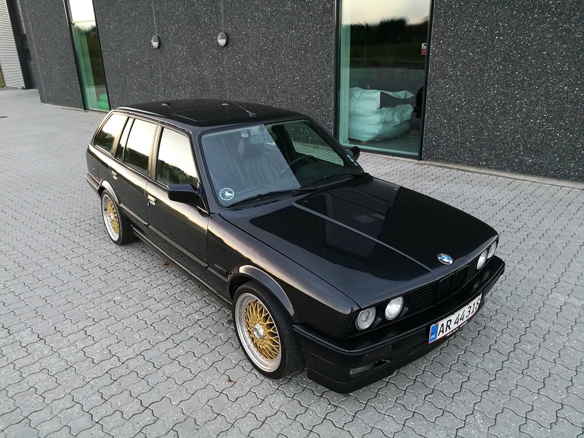 BMW E30 320i M50 Touring billede 4