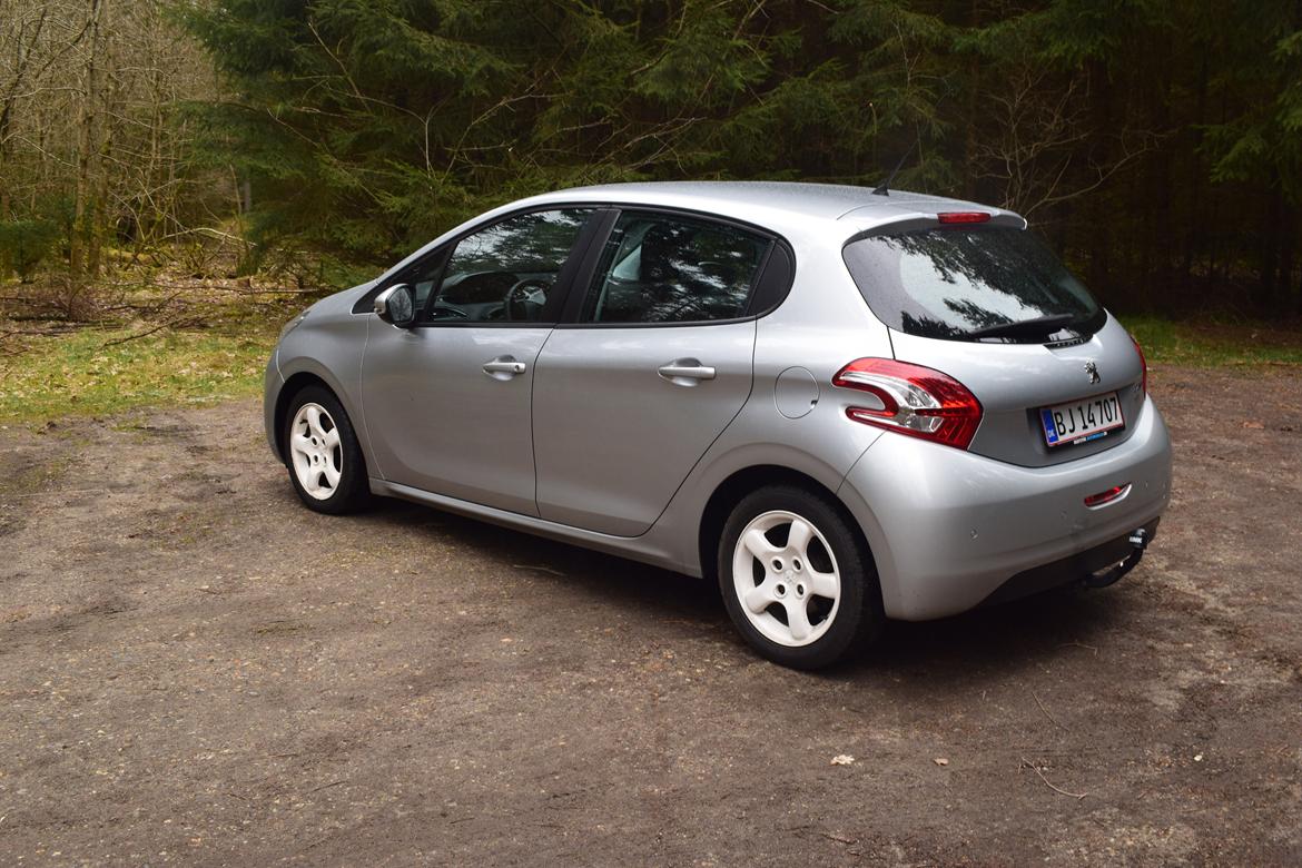 Peugeot 208 billede 2