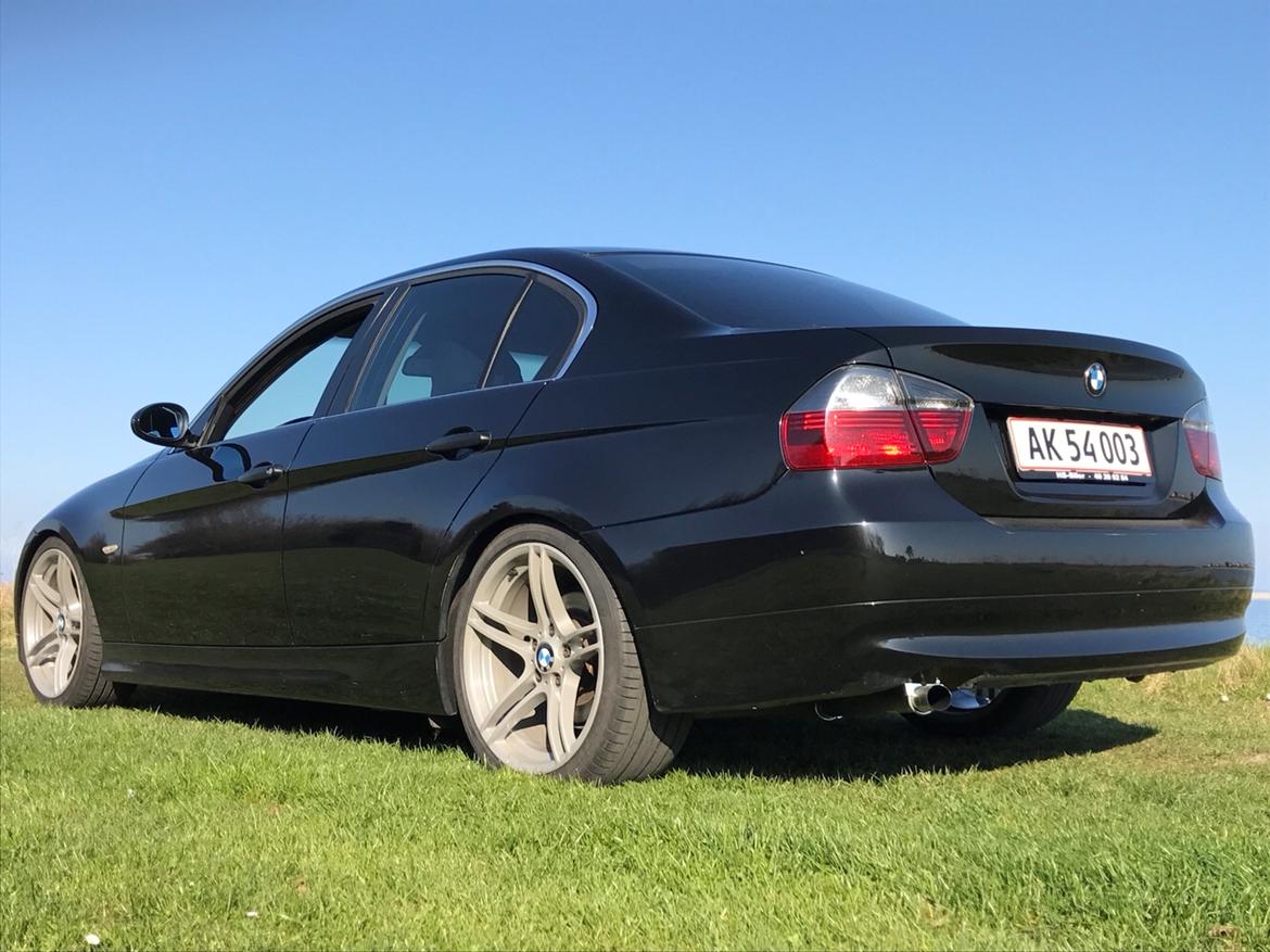 BMW 320D E90 billede 1