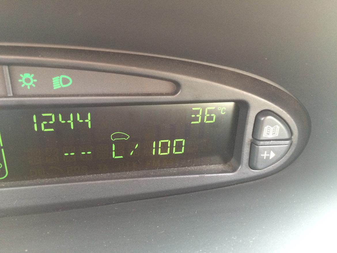 Citroën Xsara Picasso Comfort Van. - En dag, med masser af varme billede 23