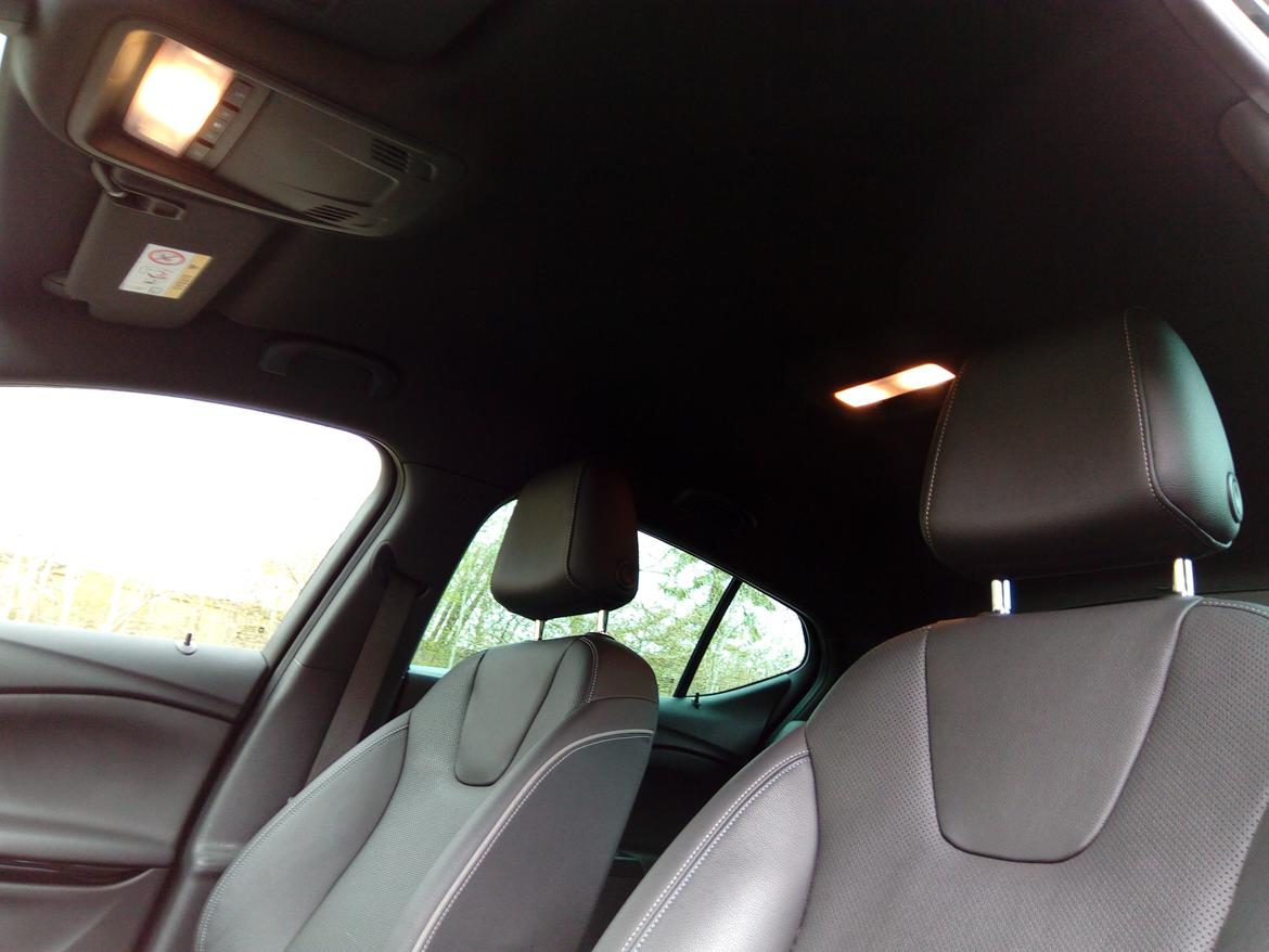 Opel Astra 1,4T Dynamic - Sort himmel i kabinen billede 19
