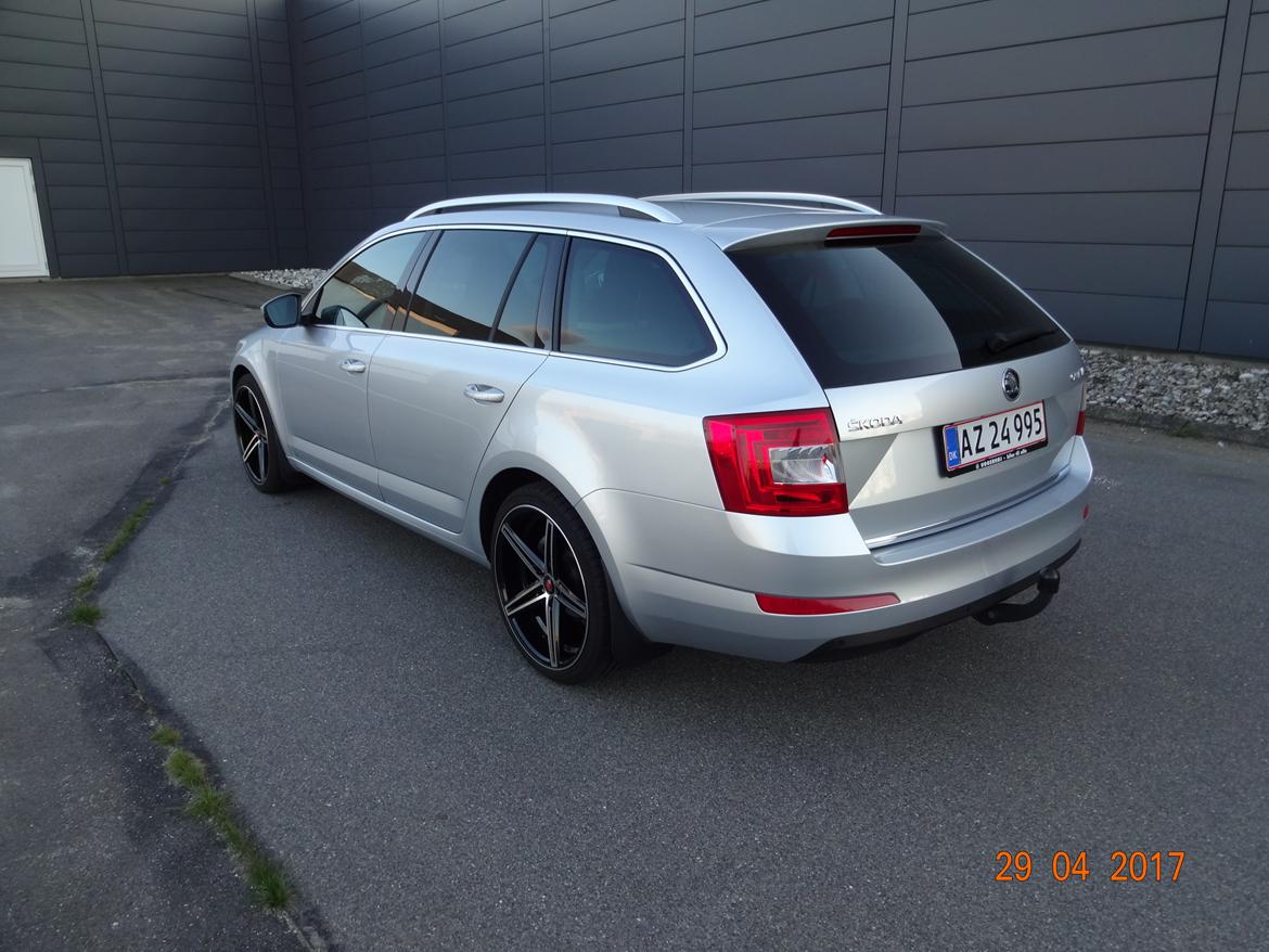 Skoda Octavia combi Elegance 2.0 TDI billede 2