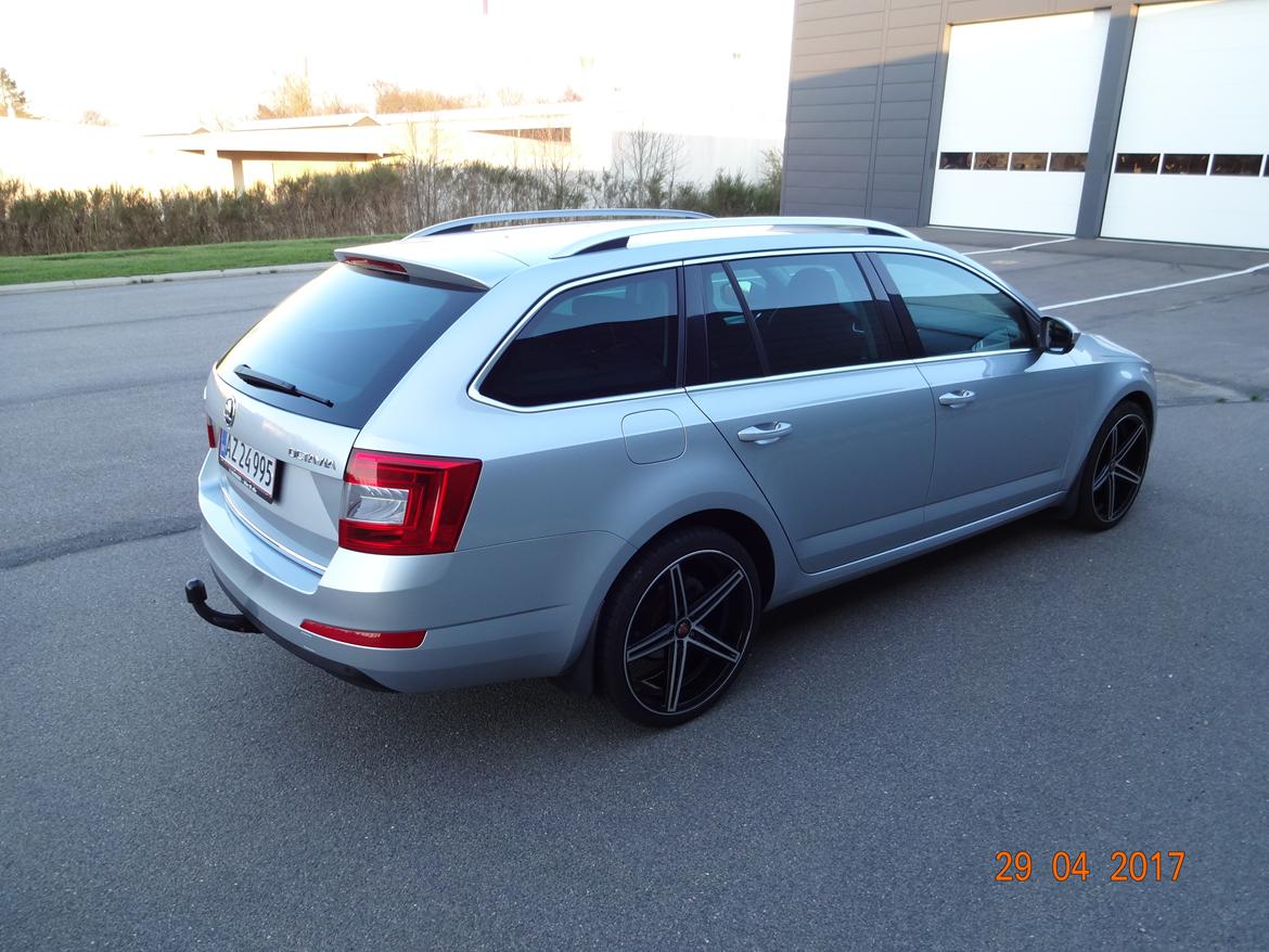 Skoda Octavia combi Elegance 2.0 TDI billede 3