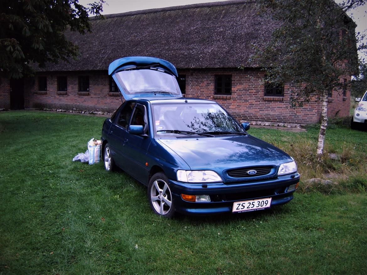 Ford Escort 1.8i Sport 16v billede 2
