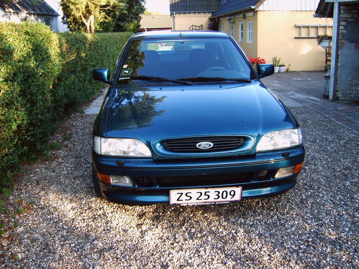 Ford Escort 1.8i Sport 16v billede 3