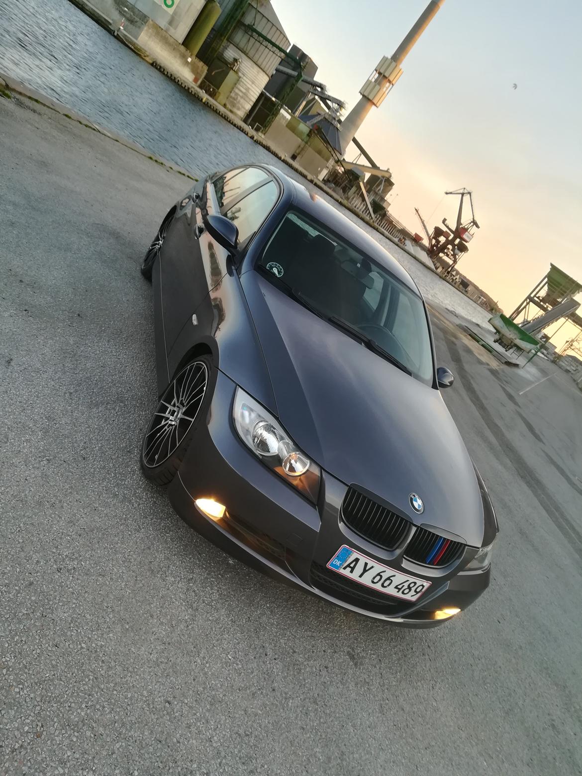 BMW 320i billede 9