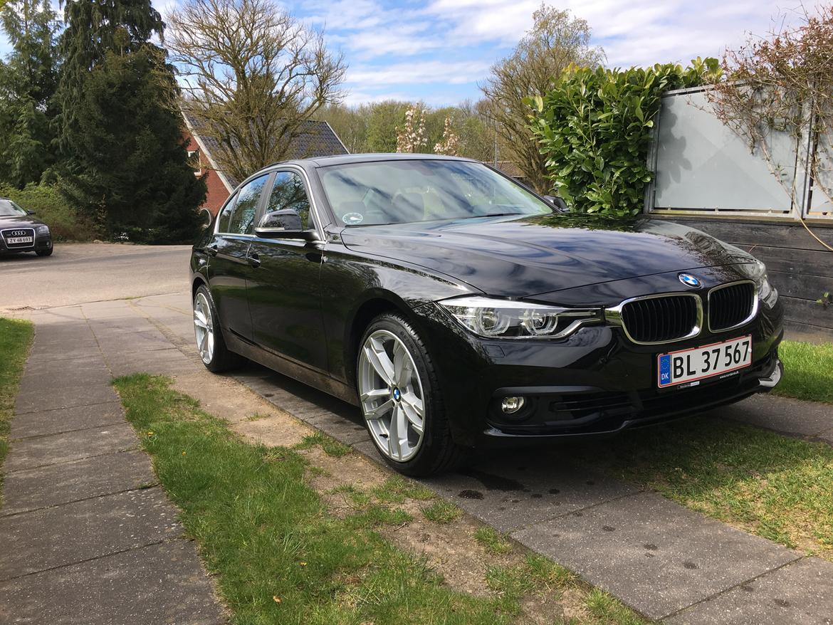 BMW F30 320i billede 2