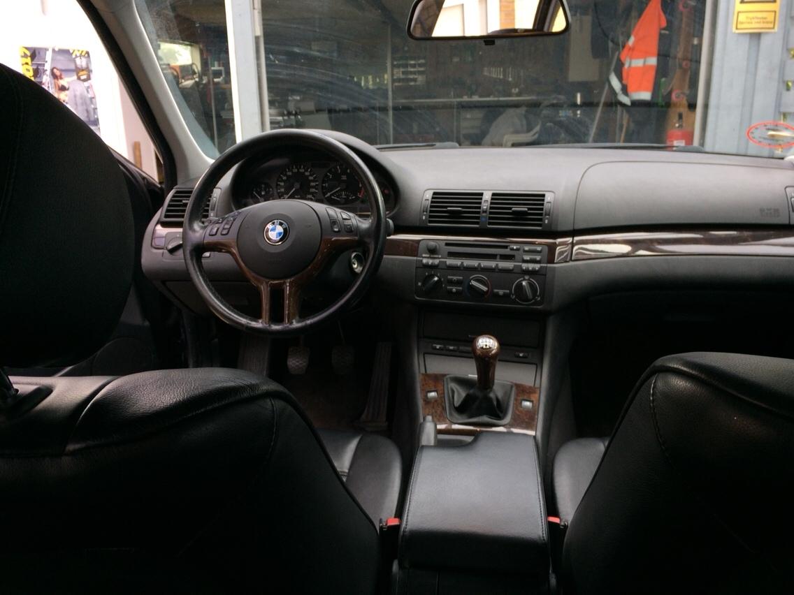 BMW 320i Touring (solgt) billede 13