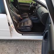 VW Golf 5 2.0 TDI - R LINE