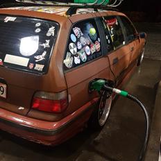 BMW 318I "Rustvognen" [tidl. bil]