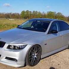 BMW 325i