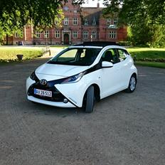Toyota Aygo X-Wave Sky 