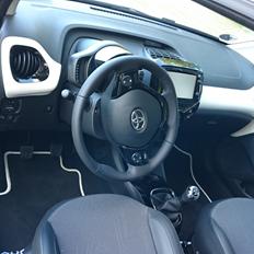 Toyota Aygo X-Wave Sky 