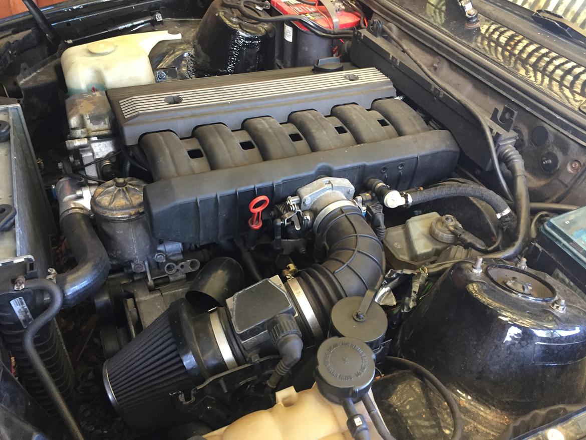 BMW E30 M50b25/325i 24V "SOLGT" billede 15