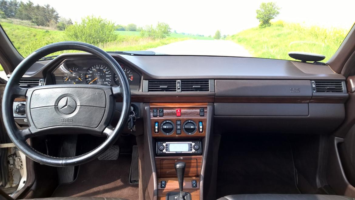 Mercedes Benz 300E billede 7